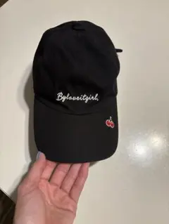 リボン付き黒キャップ　LOVEiT