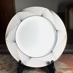 『生活応援うー特価』　NIKKO 大皿　金彩