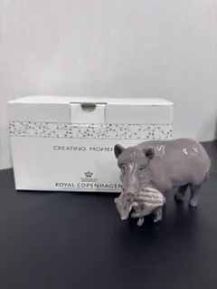 【美品・外箱付】ロイヤルコペンハーゲン 干支フィギュリン 亥 イノシシ 親子のサムネイル