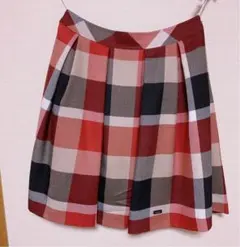 ブルーレーベルクレストブリッジ　赤チェック　フレアスカート