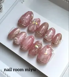 【現品】ぷっくりフラワーネイルチップ　大理石風　ニュアンス　結婚式　韓国