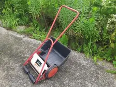 新潟県　手押し式芝刈り機 SG-2500 園芸用品　引取限定 新潟県 手押し式芝刈り機 SG-2500 園芸用品 引取限定 - メルカリ