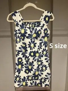 dazzy 花柄ノースリーブミニワンピース