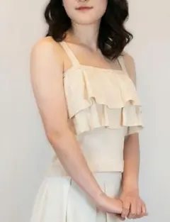 CECIL McBEE シックなティアードフリルニットタンクトップのサムネイル