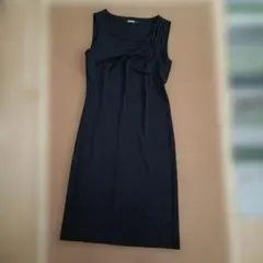 DKNY ノースリーブ ひざ丈ワンピース ブラック　Pのサムネイル