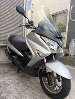 バーグマン400（現行型）テイジン製ロングスクリーンとショートスクリーン バーグマン400（現行型）テイジン製ロングスクリーンとショート