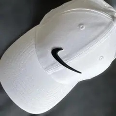 【55-57cm】NIKE　ナイキ　ホワイト　キャップ　ユニセックス　ロゴ刺繍