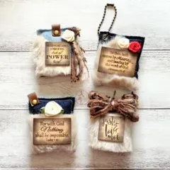 J24 デニムリメイク ぷっくり クッションチャーム ♡ ファー × デニム