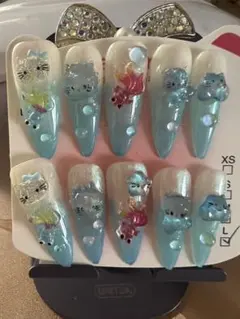 2点キティーピンクと青の魚デザイン ネイルチップLサイズ