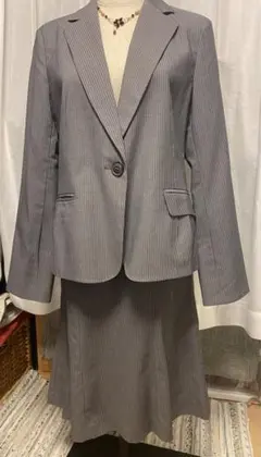 グレー ストライプ スカートスーツ