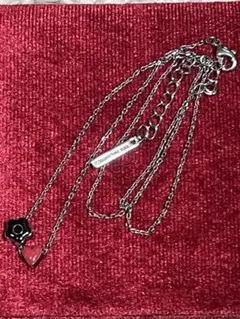 未使用　Mary Quant 黒い花と赤いハートのネックレスのサムネイル