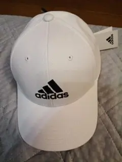 adidas ホワイト ベースボールキャップ