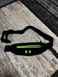 【新品未使用】UNDER ARMOUR ランニング用ウエストポーチのサムネイル