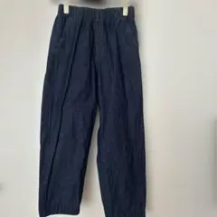 テーパードパンツ