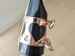 アトリエモモ テナーサックス用 リガチャー 洋白製 横型 モモリガ アトリエモモ テナーサックス用 リガチャー 洋白製 横型