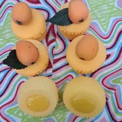 食品サンプル　カップケーキ　オレンジ　カスタードクリーム