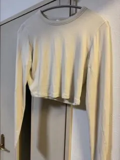 Lululemon ホワイト クロップド長袖トップス