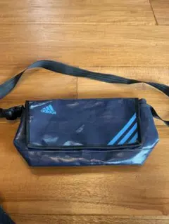 アディダス ミニメッセンジャーバッグ ネイビー E392