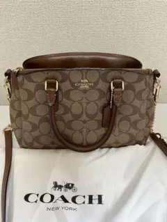 coach ミニセージ キャリオール　2way ショルダーバッグ ブラウン　茶