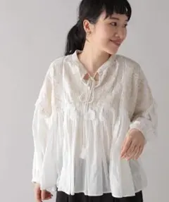 natural by INDIA IS BEAUTIFUL 刺繍ギャザーブラウス - メルカリ
