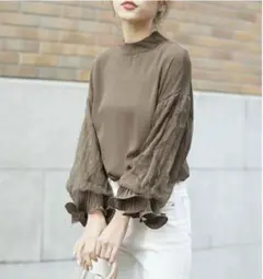 L 新品タグ付き la gemme ボリュームフリル袖　ブラウス　カーキブラウン