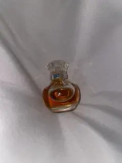 ジルスチュアートヴァニララストオードパルファン4ml
