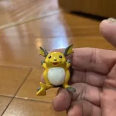 モンコレ　ライチュウ 初期フィギュア
