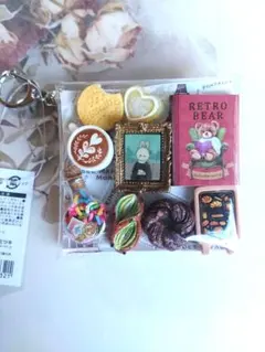 ガチャ詰めポーチ　カフェ　森のパン屋　キーホルダー　クリアポーチ　うさぎ　くま
