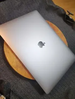 Apple MacBook Pro 15-inch 2016 本体のサムネイル