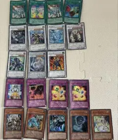 ま*ゃ様 遊戯王デュエルモンスターズカード20枚セットのサムネイル