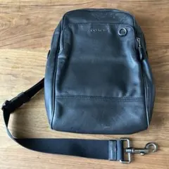 COACH メンズ ボディバッグ ブラック レザー