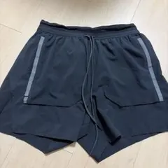 NIKE ランニングパンツ　ランパン　ショートパンツ