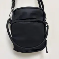 ミニショルダーバッグ ブラック サコッシュ スマホショルダー