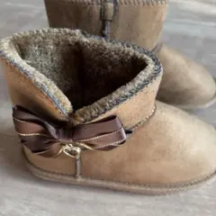 ブーツ リボン付き　19センチ