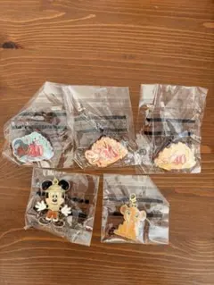 ディズニーピンバッジ5個セット