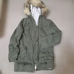 CHUXXXフード付きミリタリーブルゾン、ファー、中の白モコモコ取り外し可能