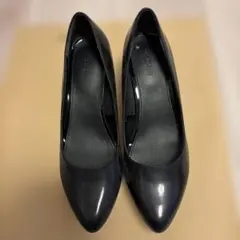 【中古】ユニクロ　パンプス　廃盤　23.0cm エナメル　黒　ヒール5cm前後