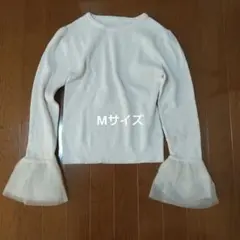 アイボリー Mサイズ フレア袖ニット