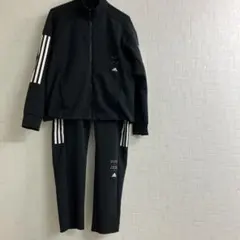 adidas ブラックジャージ上下セット