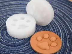 絞り加工・技法 肉球 猫 足跡 型 立体成型 ウォーターフォーミング　革