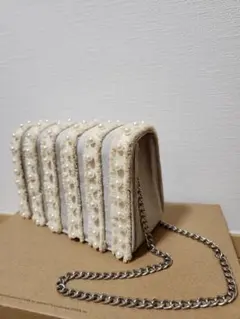 パーティバック　チェーンつきクラッチバッグ　パール