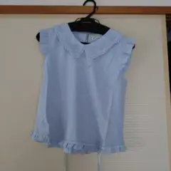 フリル襟ブラウス