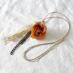 薔薇の造花のネックレス　首飾り　バラ　お花　森ガール　ナチュラル系　レース