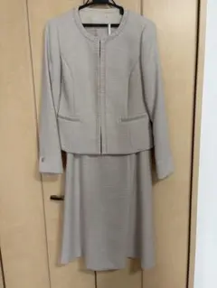 anySiS ベージュ セレモニースーツ上下