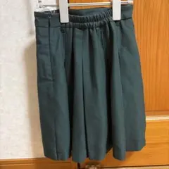プリーツスカート
