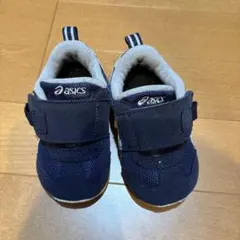 asicsスクスク13センチ