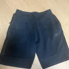 NIKE テックフリース　ショートパンツ　Mサイズ