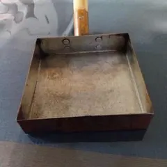 銅製の四角形卵焼き器のサムネイル