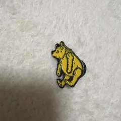 プ*ー様 ディズニー クマのプーさん（classic pooh）ピンバッジ