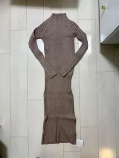 【ANAP】バックスリット入りタイトニットワンピース